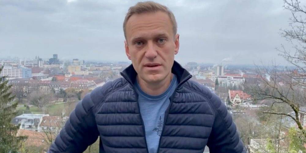 Российские тюремщики пообещали задержать Навального по возвращении из Германии