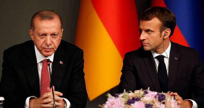 "Дорогой Тайип": Макрон отправил Эрдогану "очень хорошее письмо"