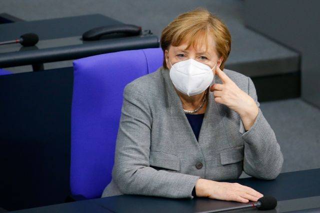 Меркель признала пандемию самым серьезным вызовом за время работы канцлером