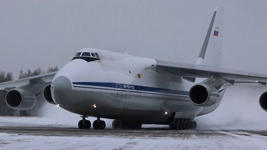 Видео: Россия впервые в истории подняла в небо сразу шесть сверхтяжелых самолетов