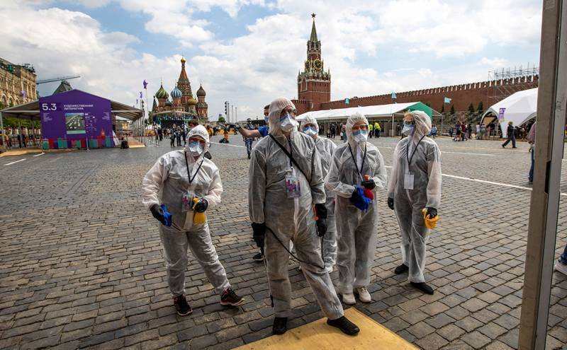 Какие ограничения продлили в Москве в связи с коронавирусом и почему запреты не затронули школы