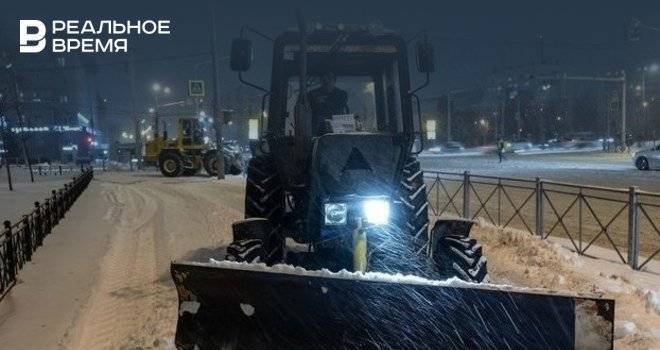 Ночью в Казани на уборку улиц от снега выйдут почти 600 единиц спецтехники