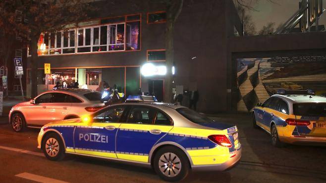 Полицейская облава в Гамбурге: в кальян-баре без вытяжки проходила нелегальная вечеринка
