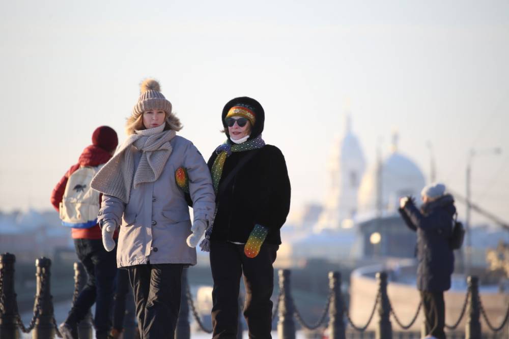 Неделя в Петербурге начнется со снега
