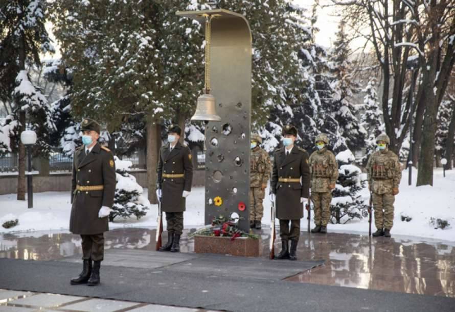 В Зале памяти почтили погибшего гвардейца Игоря Дидача