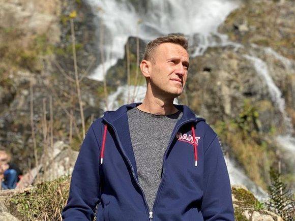 Петербуржцы рассказали, что думают о возвращении Навального в Россию