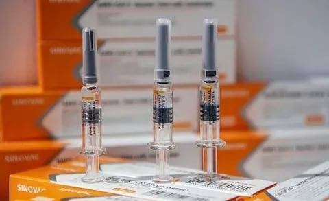 Вакцина убивает и калечит: Паралич лицевого нерва произошел у 13 человек а 55 человек скончались после прививки вакцинами Pfizer и Moderna