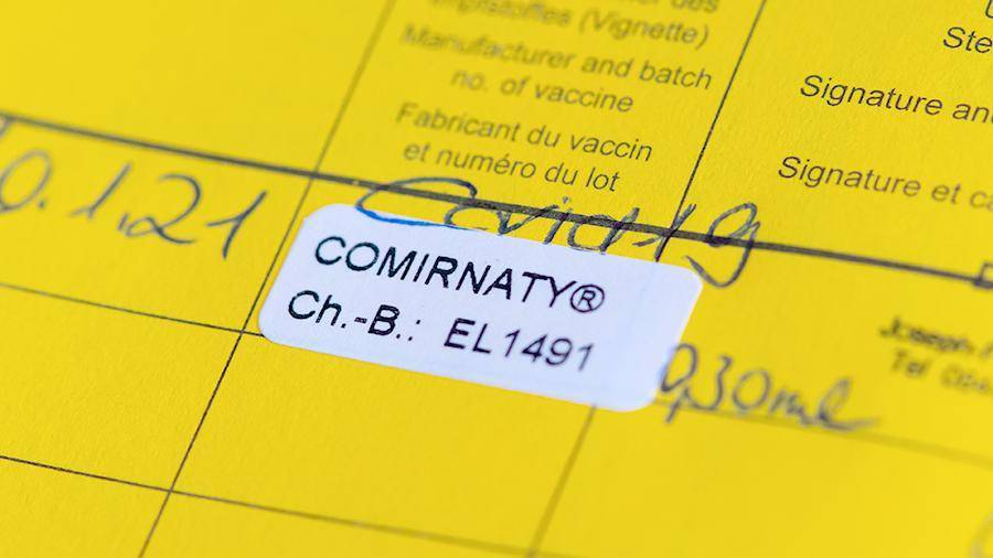 В Евросовете назвали преждевременным ввод паспортов вакцинации