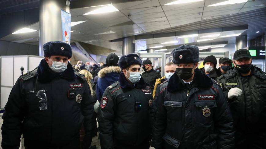 Алексей Навальный вернулся в Россию и задержан в аэропорту «Шереметьево»