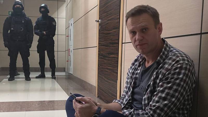 ФБК не смог показать свои "уличные ресурсы" по прилете Навального в Россию