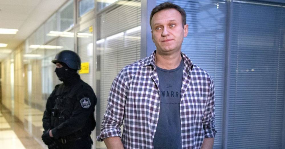 США требуют от РФ немедленно освободить Навального — Помпео