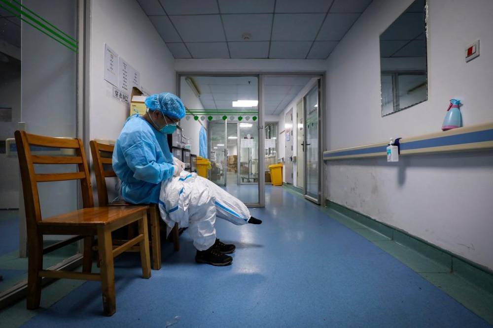 Число госпитализаций больных COVID-19 в Санкт-Петербурге снизилось за неделю на 3,1% — власти