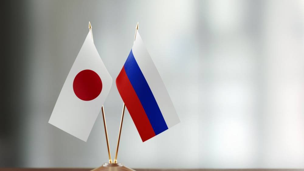 Японский премьер заявил о важности решения с Россией вопроса Курил