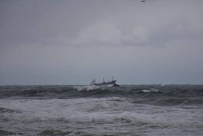Украинцы с затонувшего у Турции корабля: Волны достигали шести метров, услышали хруст