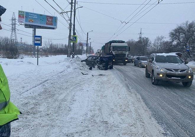 При столкновении двух машин в Рязани пострадала женщина-пешеход