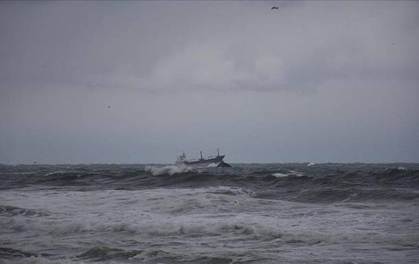 Спасенные моряки рассказали о крушении сухогруза у берегов Турции