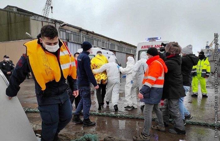 Найдены тела трех моряков с затонувшего у берегов Турции судна