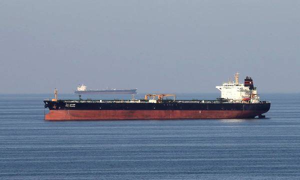 Арнус: Семь нефтетанкеров, шедших в Сирию, были перехвачены в Красном море