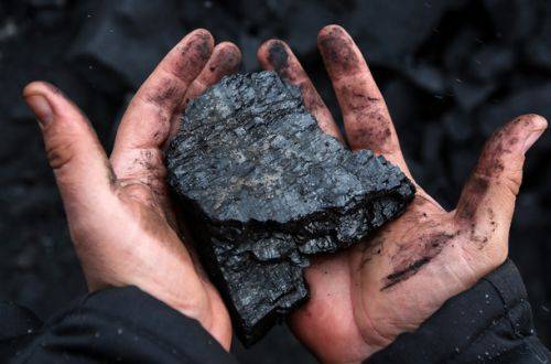 Дефицит угля возник из-за простоя шахт и импорта тока из России весной 2020