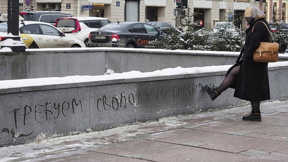 "У нас есть проблемы поважнее Навального"