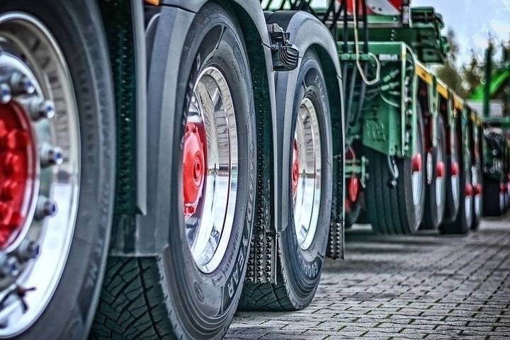 Водителям грузовиков повысили плату за проезд по оренбургской трассе