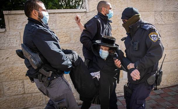 Иерусалим: полиция взяла штурмом здание синагоги в Санадрии