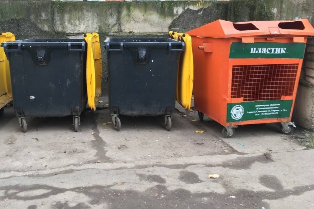 Губернатор Смоленщины Островский: в праздники было задействовано более 100 мусоровозов