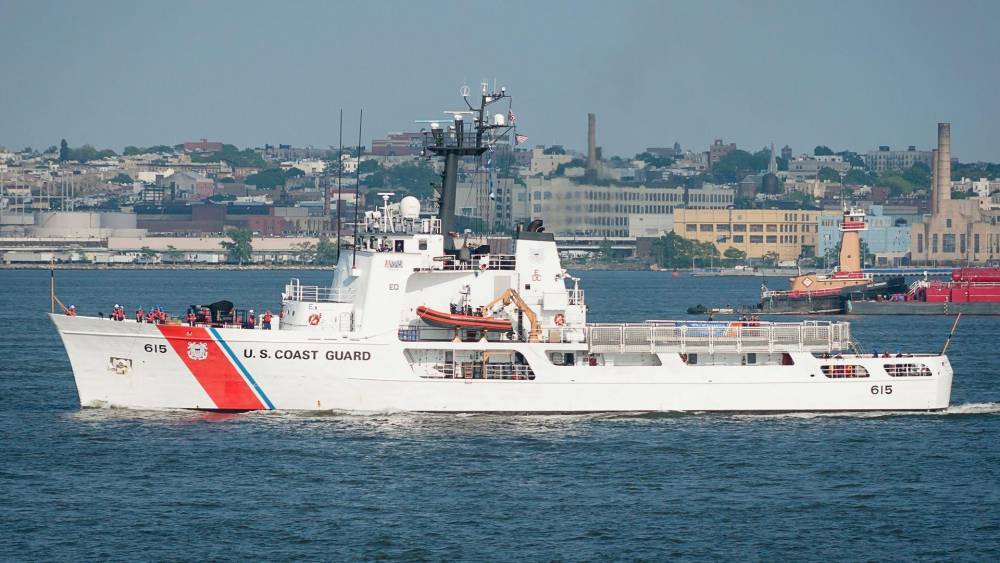 Беспрецедентные меры безопасности: Накануне инаугурации Байдена в Вашингтоне развернули спецотряды береговой охраны