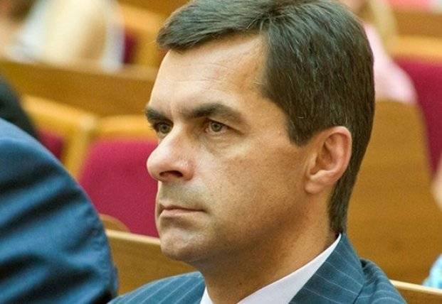 Глава "Укрзализныци" пожаловался на зарплату в 625 тыс. грн