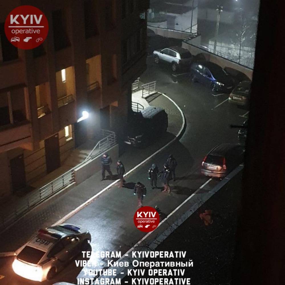 В новогоднюю ночь в Киеве женщина выбросилась из окна