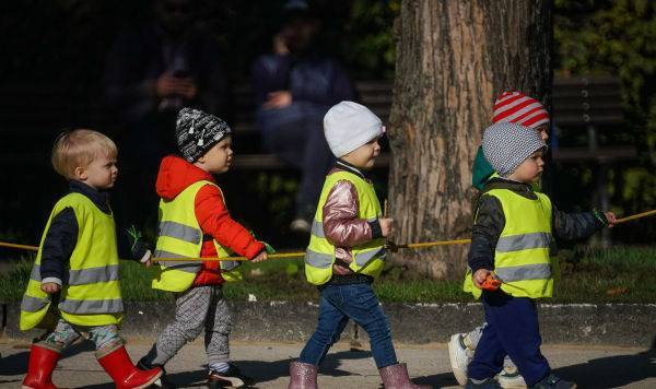 Отнять места у русских детей и отдать латышским: как в Риге хотят решить проблему детсадов