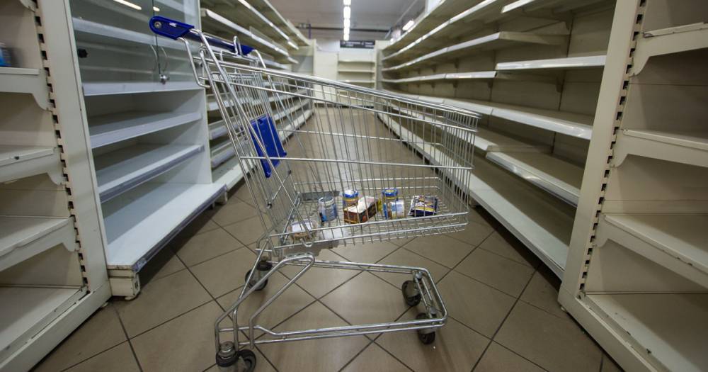 Калининградка, сбитая тележкой и сломавшая бедро в супермаркете, отсудила 250 тыс. рублей