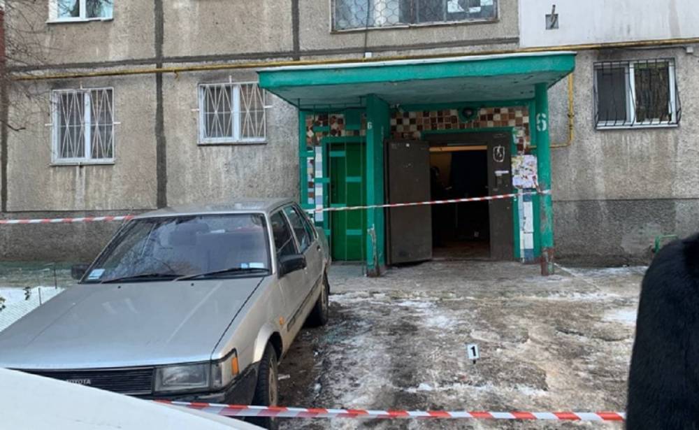В Одессе мужчина гулял с отрубленной головой и ножом в руках: 18+