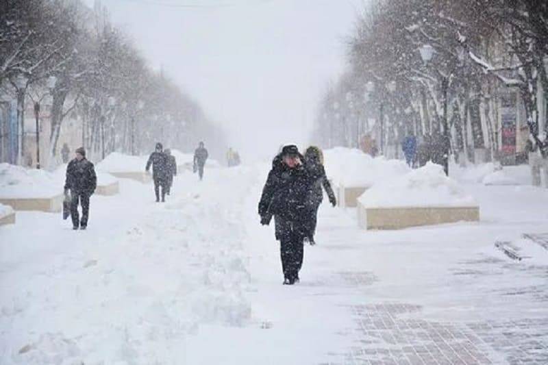Потепление несет в Смоленскую область снег, метель и скользкие дороги