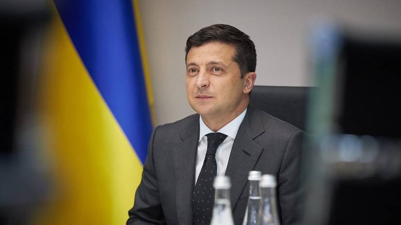 Зеленский пригласил Байдена посетить Украину