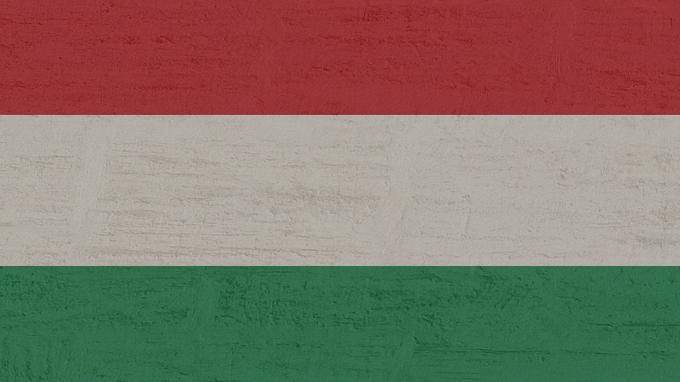 Регулятор Венгрии рекомендовал одобрить вакцину "Спутник V"