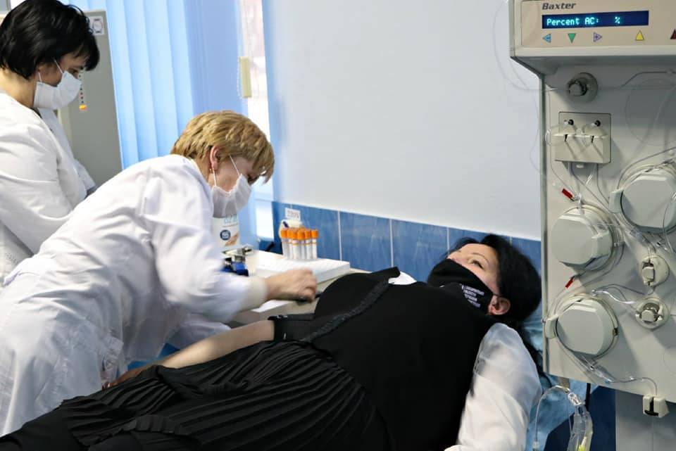 За сутки в Украине почти шесть тысяч новых случаев COVID