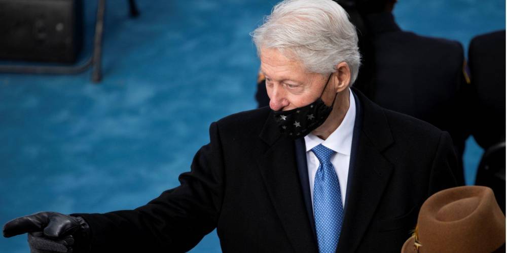 Билл Клинтон задремал на инаугурации Байдена — СМИ