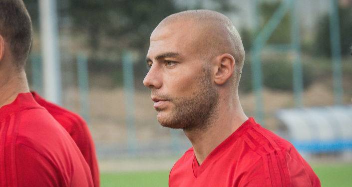 Капитан сборной Грузии по футболу пока не может играть во Франции