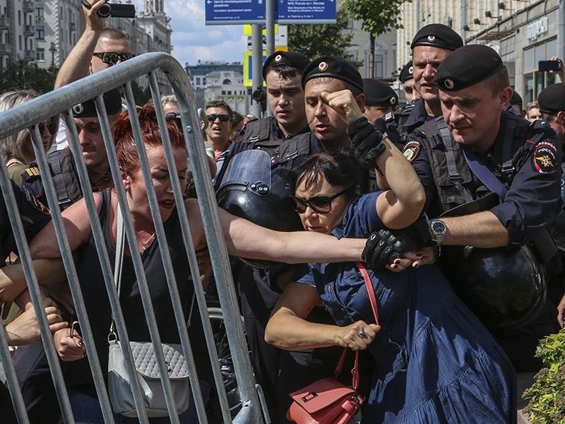 Замглавы МВД призвал готовиться к протестам против власти, как в Беларуси