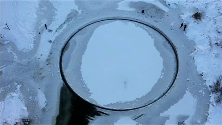 Круги на воде: в реке под Брестом заметили гигантский ледяной диск
