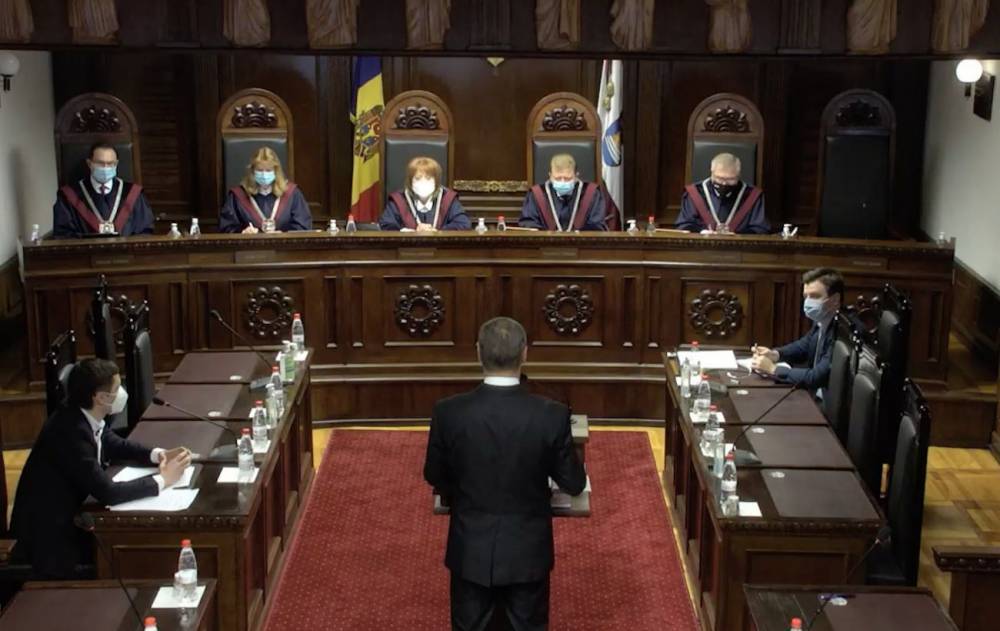 В Молдове Конституционный суд отменил закон, расширяющий права русского языка