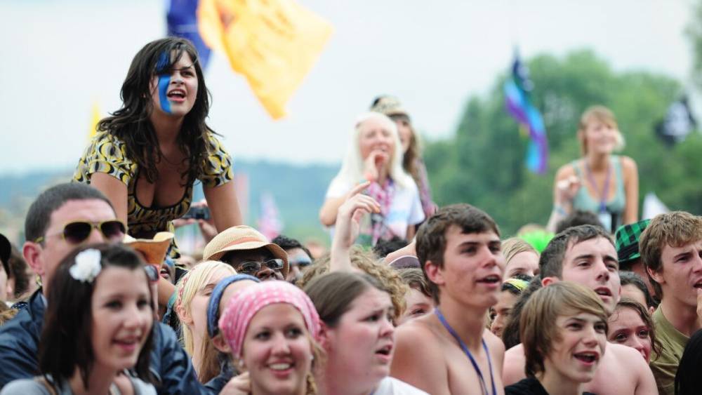 Фестиваль "Гластонбери" отменили в Великобритании из-за пандемии