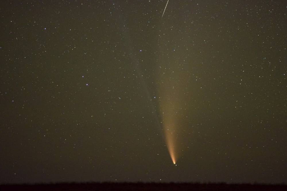 Через год астраханцы смогут увидеть яркую комету