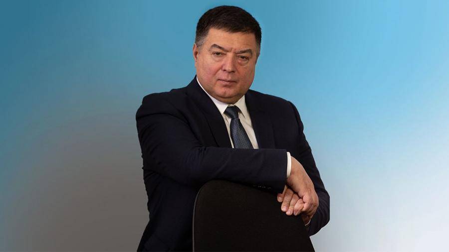 Отстраненный глава КС Украины призвал Зеленского разблокировать работу суда