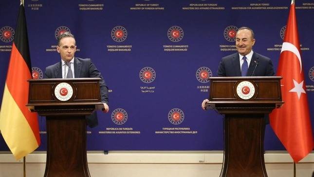 Турция просит Германию одобрить экспорт оружия, Греция призывает к эмбарго