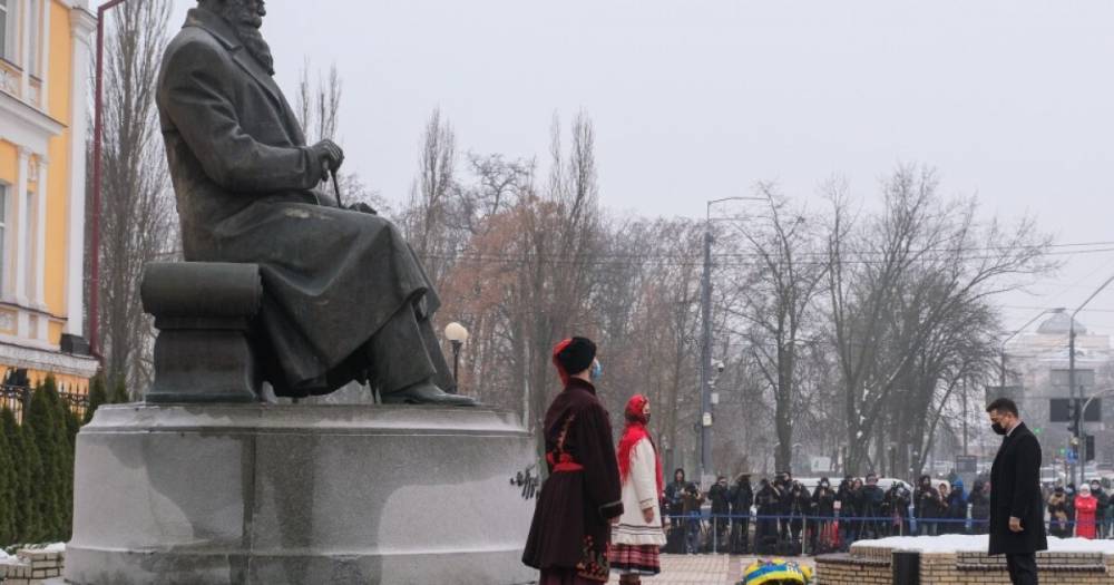 Руководство Украины во главе с Зеленским почтило память Грушевского и Героев Небесной Сотни (ФОТО)