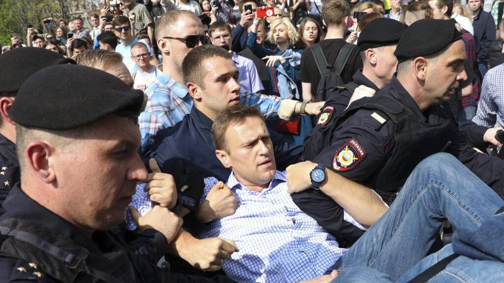 В Москве и ряде городов РФ задержаны сторонники Навального