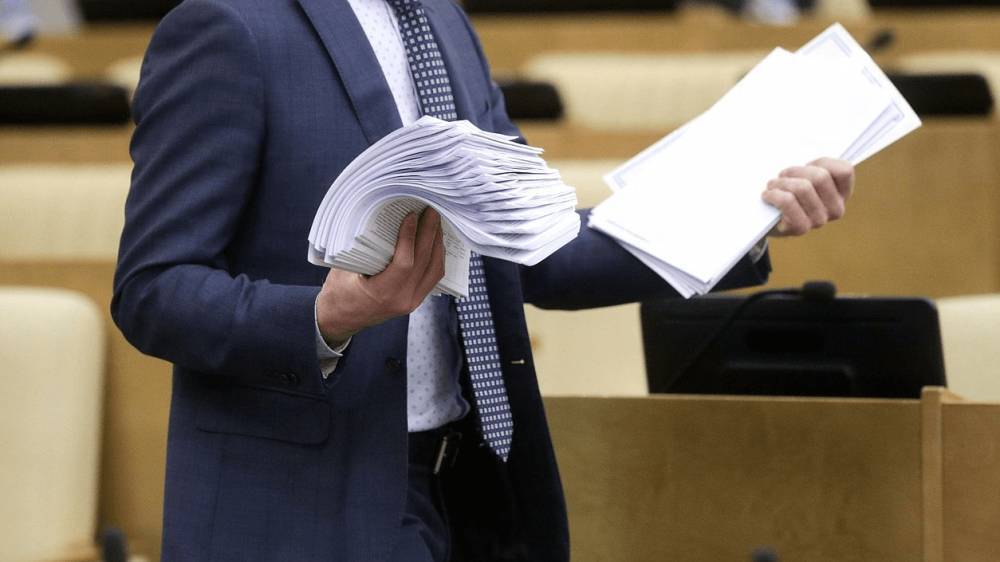 Находившийся в коме депутат Госдумы в день своей смерти проголосовал за 8 законопроектов