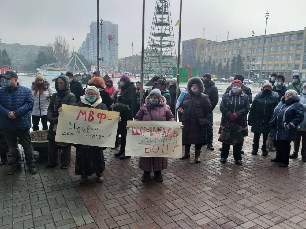 Жители Николаева "штурмуют" мэрию из-за дорогой коммуналки